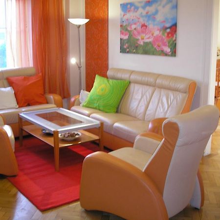 Apartment Accommodation Up To 17 Bratislava Extérieur photo