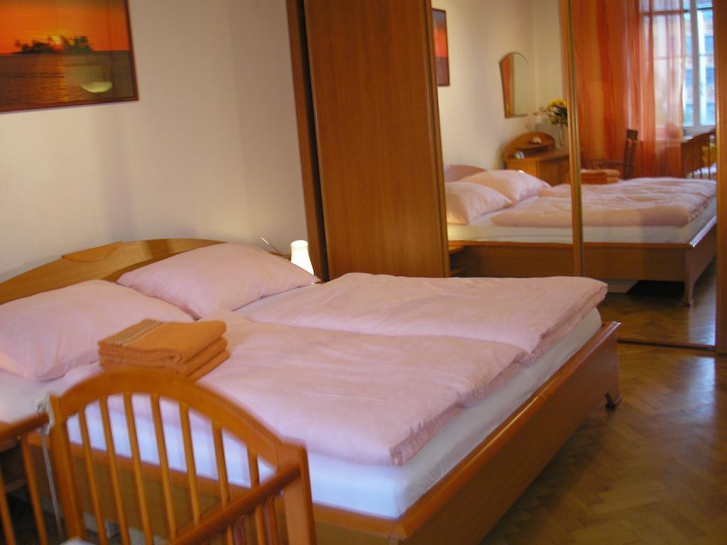 Apartment Accommodation Up To 17 Bratislava Chambre photo