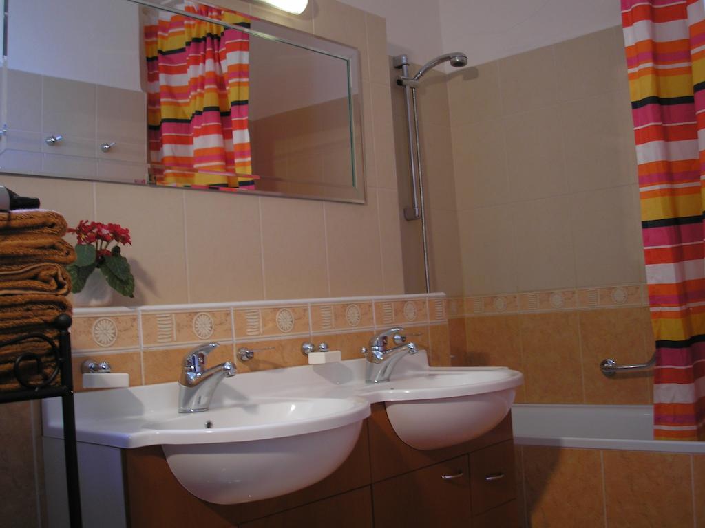 Apartment Accommodation Up To 17 Bratislava Chambre photo