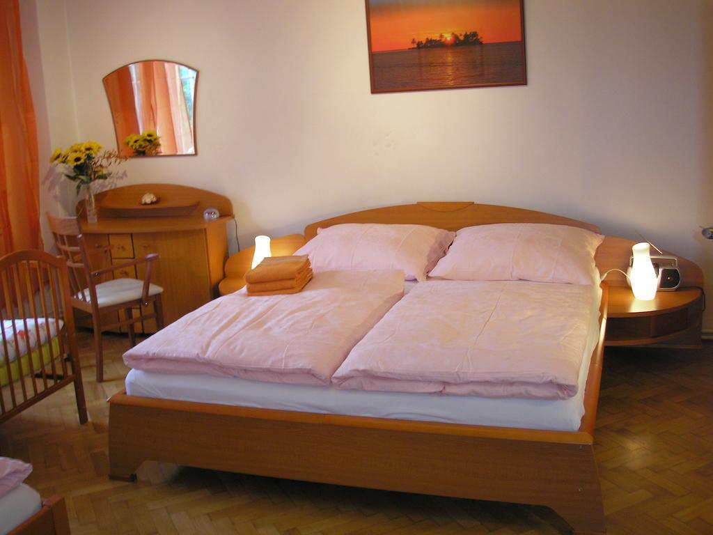 Apartment Accommodation Up To 17 Bratislava Chambre photo